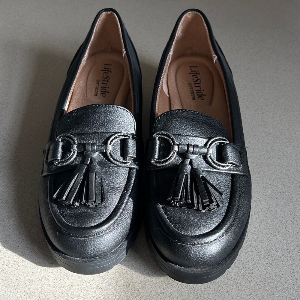 Life Stride Women's Black Tassel Loafers Soft System 7M Like New!